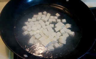 老干妈肉末烧<a href=/shicai/mimian/DouFu/index.html target=_blank><u>豆腐</u></a>