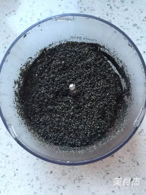 醇香<a href=/shicai/guopin/HeiZhiMa/index.html target=_blank><u>黑<a href=/shicai/guopin/ZhiMa/index.html target=_blank><u>芝麻</u></a></u></a>糊的做法