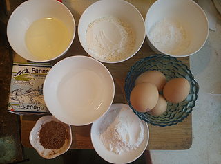 长颈鹿<a href=zt/qifengdg target=_blank><u>戚风蛋糕</u></a>卷