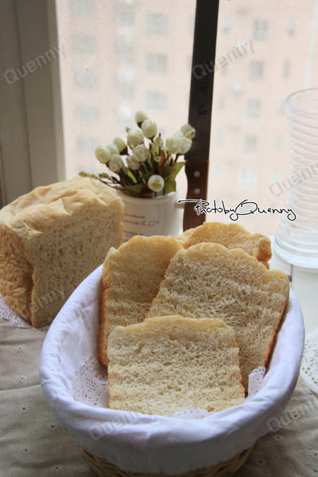 全麦<a href=/shicai/mimian/SuanNai/index.html target=_blank><u>酸奶</u></a><a href=/shicai/mimian/MianBao/index.html target=_blank><u>面包</u></a>的做法