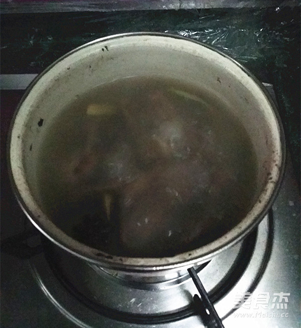 盐水<a href=/shicai/rouqin/YaZhen/index.html target=_blank><u>鸭胗</u></a>的做法