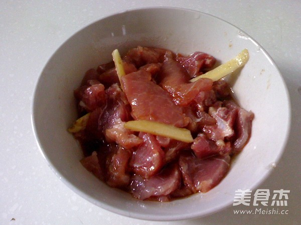 <a href=/shicai/shucai/DongGua/index.html target=_blank><u>冬瓜</u></a>瘦肉汤的做法