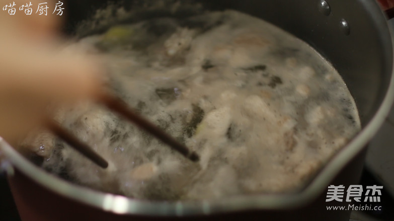 <a href=/shicai/shucai/LianOu/index.html target=_blank><u>莲<a href=/shicai/shucai/Ou/index.html target=_blank><u>藕</u></a></u></a><a href=/shicai/guopin/HuaSheng/index.html target=_blank><u>花生</u></a><a href=/shicai/rouqin/PaiGu/index.html target=_blank><u>排骨</u></a>汤的做法