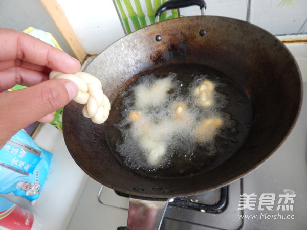 自制麻花的做法