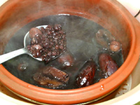 薏仁<a href=/shicai/guopin/LianZi/index.html target=_blank><u>莲子</u></a><a href=/shicai/guopin/Zao/index.html target=_blank><u>枣</u></a>米粥