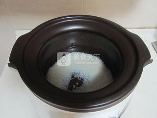 <a href=/shicai/shucai/XiangCai/index.html target=_blank><u>香菜</u></a><a href=/shicai/rouqin/ZhuGan/index.html target=_blank><u>猪肝</u></a>阴米粥