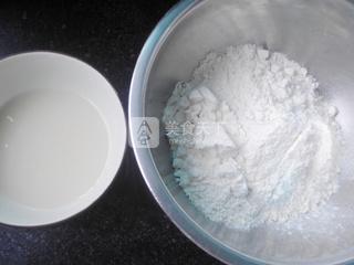 迷你<a href=/shicai/rouqin/PeiGen/index.html target=_blank><u>培根</u></a><a href=/shicai/rouqin/AnChun/index.html target=_blank><u>鹌鹑</u></a>蛋披萨