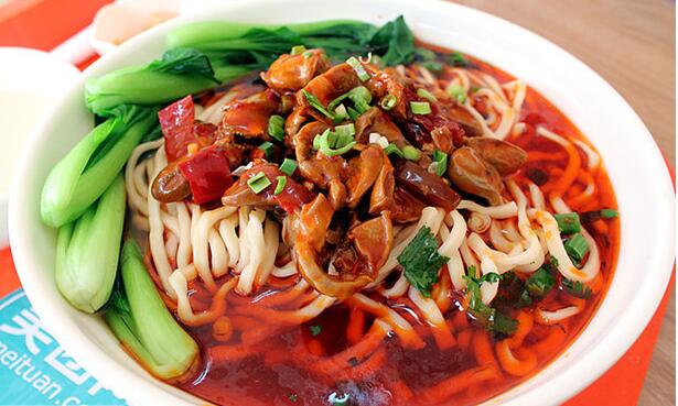 美味面食泡椒<a href=/shicai/rouqin/JiZa/index.html target=_blank><u>鸡杂</u></a>面怎么做?