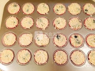 <a href=/shicai/guopin/LanMei/index.html target=_blank><u>蓝莓</u></a>奶香蛋糕