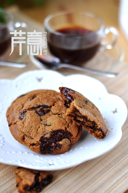 <a href=/shicai/mimian/QiaoKeLi/index.html target=_blank><u>巧克力</u></a>奇普饼干