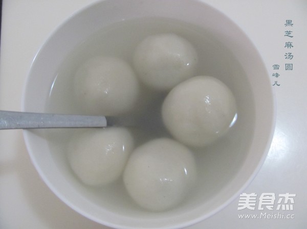 自制<a href=/shicai/guopin/HeiZhiMa/index.html target=_blank><u>黑<a href=/shicai/guopin/ZhiMa/index.html target=_blank><u>芝麻</u></a></u></a>汤圆的做法