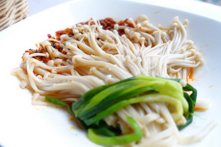 金针菇盆花的做法