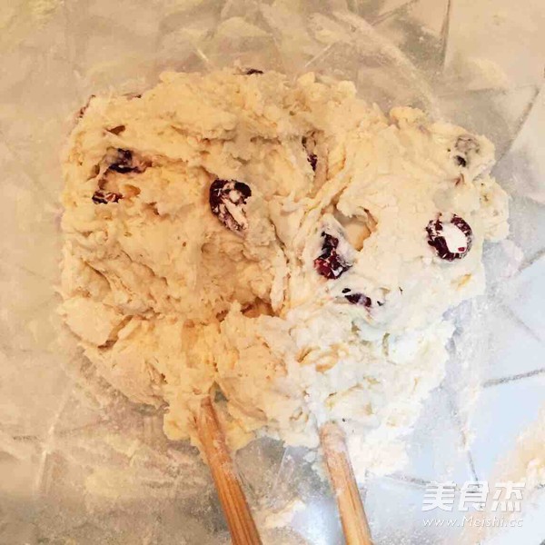 <a href=/shicai/guopin/ManYueMei/index.html target=_blank><u>蔓越莓</u></a>发糕的做法