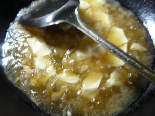 <a href=/shicai/shucai/ZhaCai/index.html target=_blank><u>榨菜</u></a>丝<a href=/shicai/rouqin/WuHuaRou/index.html target=_blank><u>五花肉</u></a><a href=/shicai/mimian/DouFu/index.html target=_blank><u>豆腐</u></a>羹