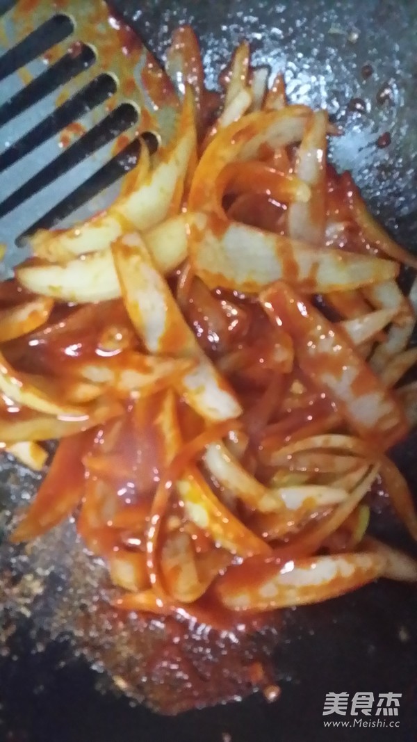 韩式辣酱炒<a href=/shicai/mimian/YiMian/index.html target=_blank><u>意面</u></a>的做法