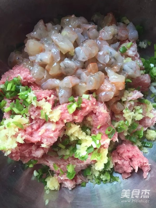 三鲜水煎包的做法