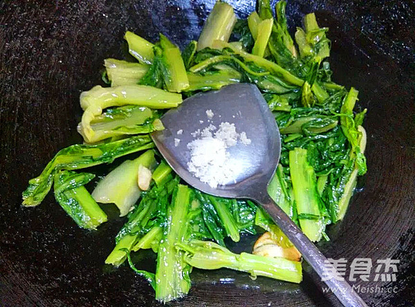 素炒甜麦菜的做法