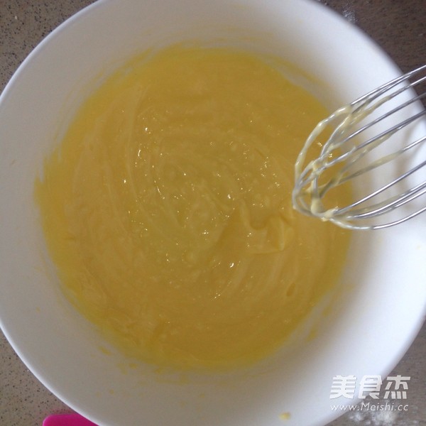 <a href=/shicai/guopin/HuaSheng/index.html target=_blank><u>花生</u></a>酥饼的做法