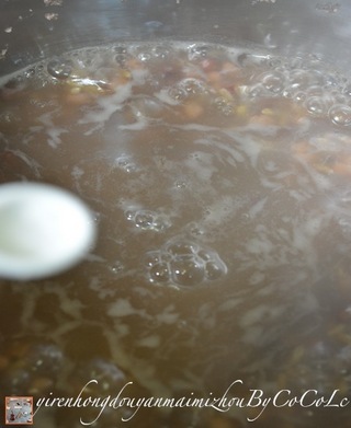 薏仁<a href=/shicai/mimian/HongDou/index.html target=_blank><u>红豆</u></a><a href=/shicai/mimian/YanMai/index.html target=_blank><u>燕麦</u></a>米粥