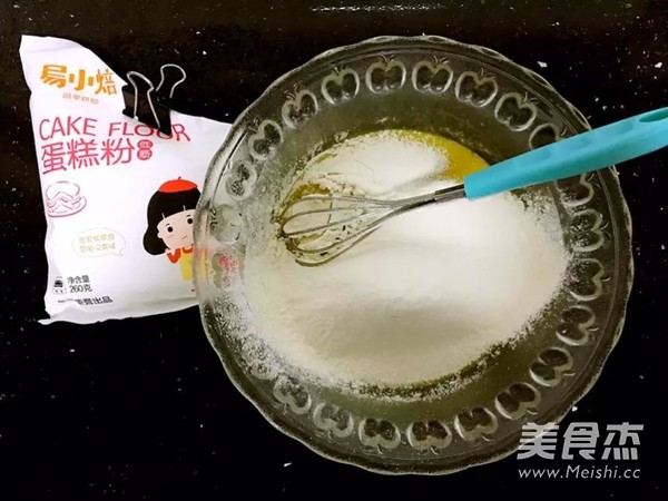 椰蓉<a href=/shicai/mimian/YanMai/index.html target=_blank><u>燕麦</u></a>酥的做法