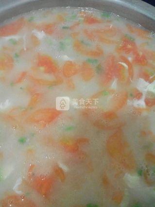 <a href=/shicai/shucai/XiHongShi/index.html target=_blank><u>西红柿</u></a><a href=/shicai/rouqin/JiDan/index.html target=_blank><u>鸡蛋</u></a>汤