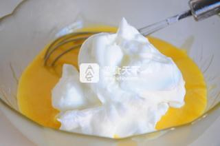 戚风栗蓉蛋糕卷