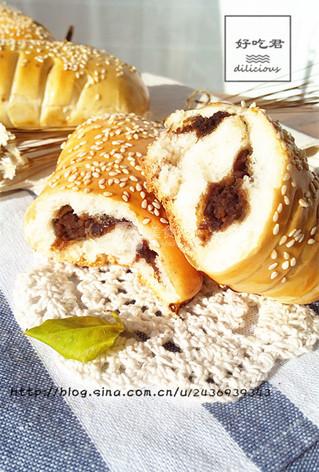 豆沙麦穗<a href=/shicai/mimian/MianBao/index.html target=_blank><u>面包</u></a>