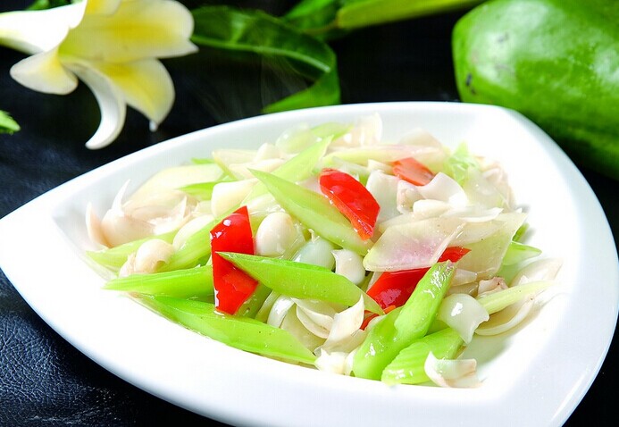 <a href=/shicai/shucai/XiQin/index.html target=_blank><u>西芹</u></a><a href=/shicai/shucai/BaiHe/index.html target=_blank><u>百合</u></a>