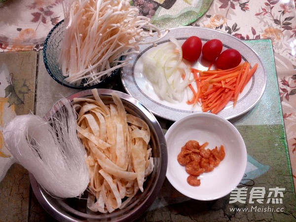 <a href=/shicai/mimian/FenSi/index.html target=_blank><u>粉丝</u></a>泡饼的做法