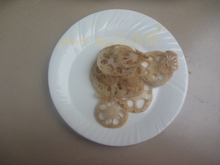 干煸<a href=/shicai/shucai/LianOu/index.html target=_blank><u>莲<a href=/shicai/shucai/Ou/index.html target=_blank><u>藕</u></a></u></a>