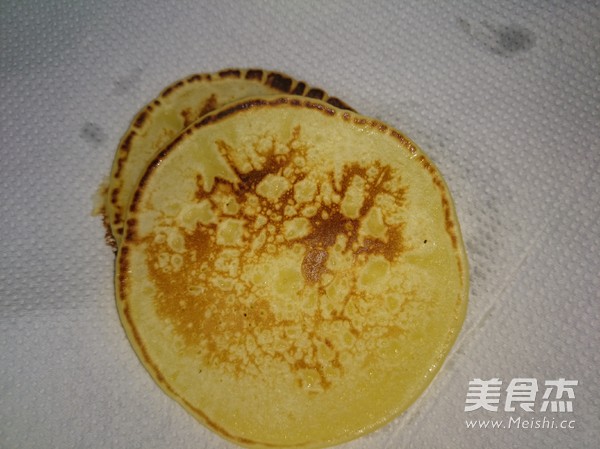 美式炒蛋配经典薄煎饼的做法