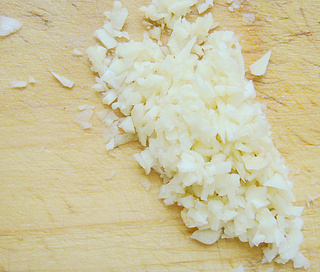 <a href=/shicai/shucai/YouMaiCai/index.html target=_blank><u>油麦菜</u></a>炒金针菇