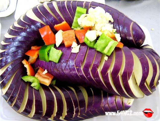 <a href=/shicai/shucai/QieZi/index.html target=_blank><u>茄子</u></a>可以生吃吗2