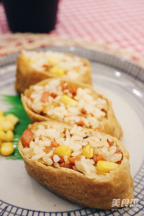 韩式<a href=/shicai/mimian/YouDouPi/index.html target=_blank><u>油<a href=/shicai/mimian/DouPi/index.html target=_blank><u>豆皮</u></a></u></a>包饭的做法