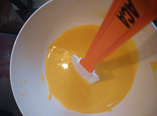 长颈鹿<a href=zt/qifengdg target=_blank><u>戚风蛋糕</u></a>卷