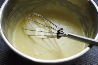 <a href=/shicai/mimian/DanNaiYou/index.html target=_blank><u>淡<a href=/shicai/mimian/NaiYou/index.html target=_blank><u>奶油</u></a></u></a>小蛋糕