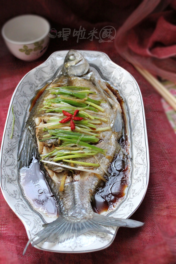 清蒸<a href=/shicai/shuichanpin/BianYu/index.html target=_blank><u>鳊鱼</u></a>