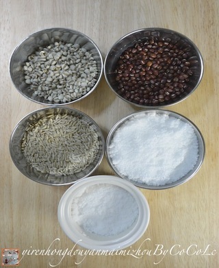 薏仁<a href=/shicai/mimian/HongDou/index.html target=_blank><u>红豆</u></a><a href=/shicai/mimian/YanMai/index.html target=_blank><u>燕麦</u></a>米粥