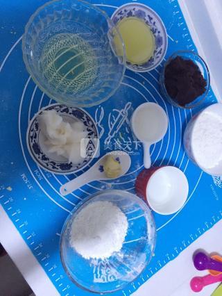 <a href=/shicai/mimian/HongDou/index.html target=_blank><u>红豆</u></a>酥