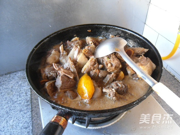 陈皮烧大<a href=/shicai/rouqin/E/index.html target=_blank><u>鹅</u></a>的做法