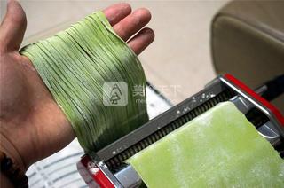 <a href=/shicai/shucai/BoCai/index.html target=_blank><u>菠菜</u></a>面