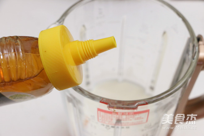 <a href=/shicai/guopin/MangGuo/index.html target=_blank><u>芒果</u></a><a href=/shicai/diaoweipin/FengMi/index.html target=_blank><u>蜂蜜</u></a><a href=/shicai/mimian/NiuNai/index.html target=_blank><u>牛奶</u></a>饮的做法