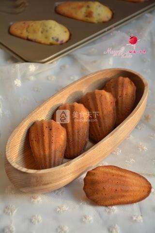 <a href=/shicai/guopin/ManYueMei/index.html target=_blank><u>蔓越莓</u></a>玛德琳蛋糕