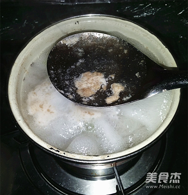 盐水<a href=/shicai/rouqin/YaZhen/index.html target=_blank><u>鸭胗</u></a>的做法