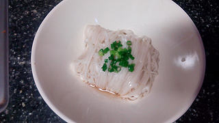 <a href=/shicai/diaoweipin/CongYou/index.html target=_blank><u>葱油</u></a>面