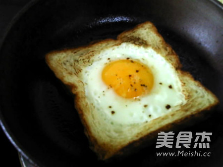 土司太阳蛋的做法