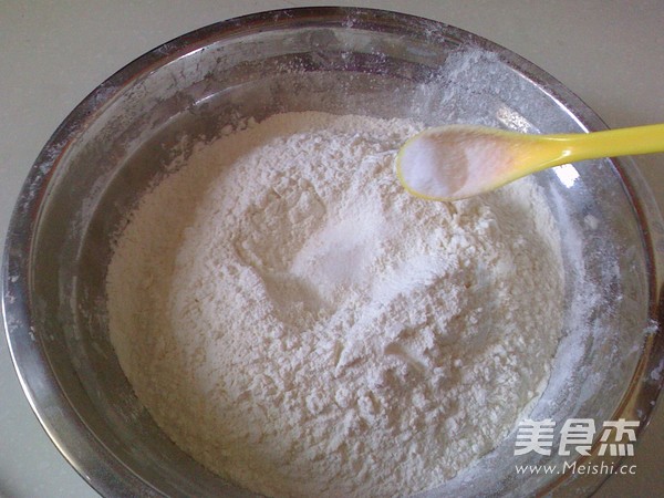 家常裤带面的做法