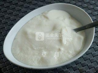 自制<a href=/shicai/mimian/SuanNai/index.html target=_blank><u>酸奶</u></a>