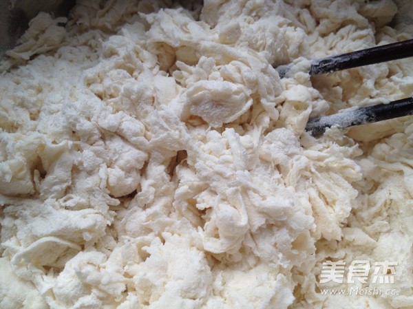 <a href=/shicai/shucai/JiuCai/index.html target=_blank><u>韭菜</u></a>饺子的做法