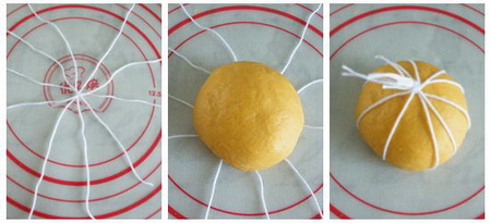 <a href=/shicai/shucai/NanGua/index.html target=_blank><u>南瓜</u></a>小<a href=/shicai/mimian/MianBao/index.html target=_blank><u>面包</u></a>步骤4